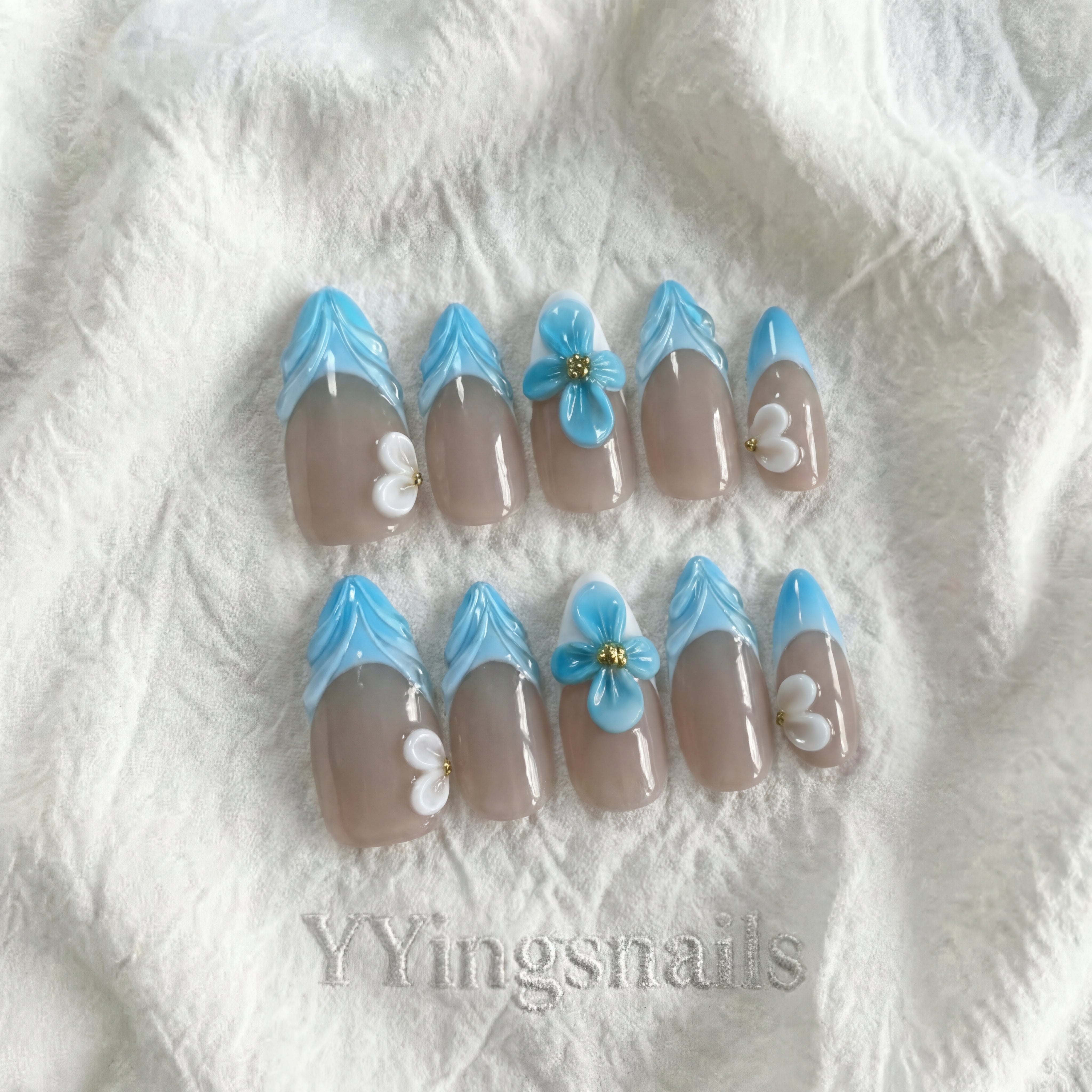 Between Clouds & Waves Press On Nails – Ocean Sky Fake Nails S/M with Glue
